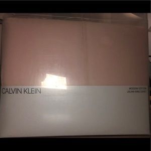 SOLD —— CALVIN KLEIN KING DUVET COVER JULIAN PINK